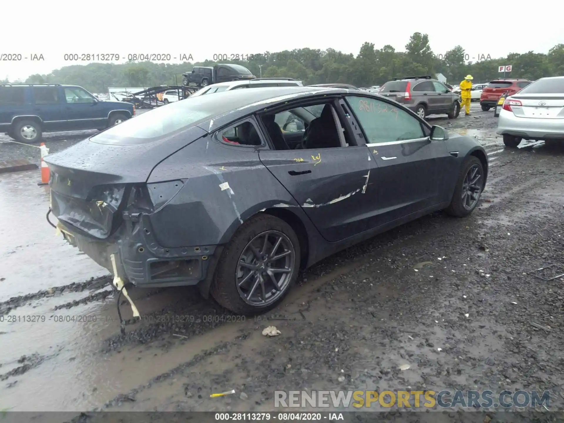 4 Фотография поврежденного автомобиля 5YJ3E1EB3LF616117 TESLA MODEL 3 2020