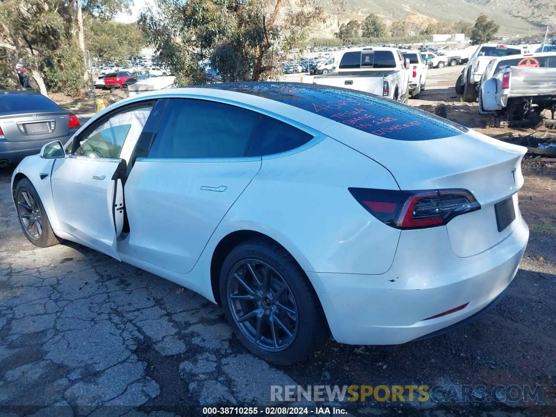 3 Photograph of a damaged car 5YJ3E1EB3LF619244 TESLA MODEL 3 2020