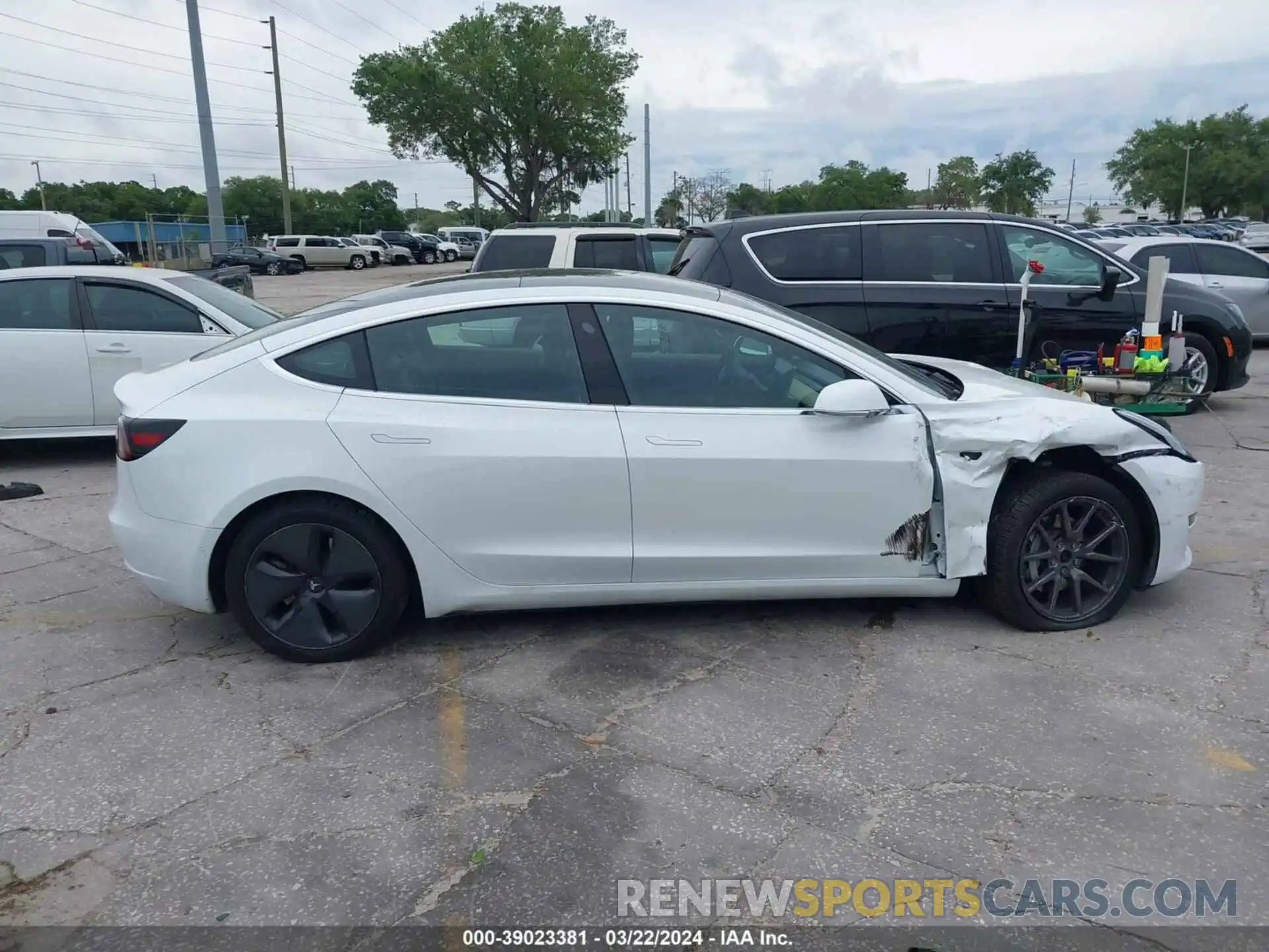 12 Photograph of a damaged car 5YJ3E1EB3LF619714 TESLA MODEL 3 2020