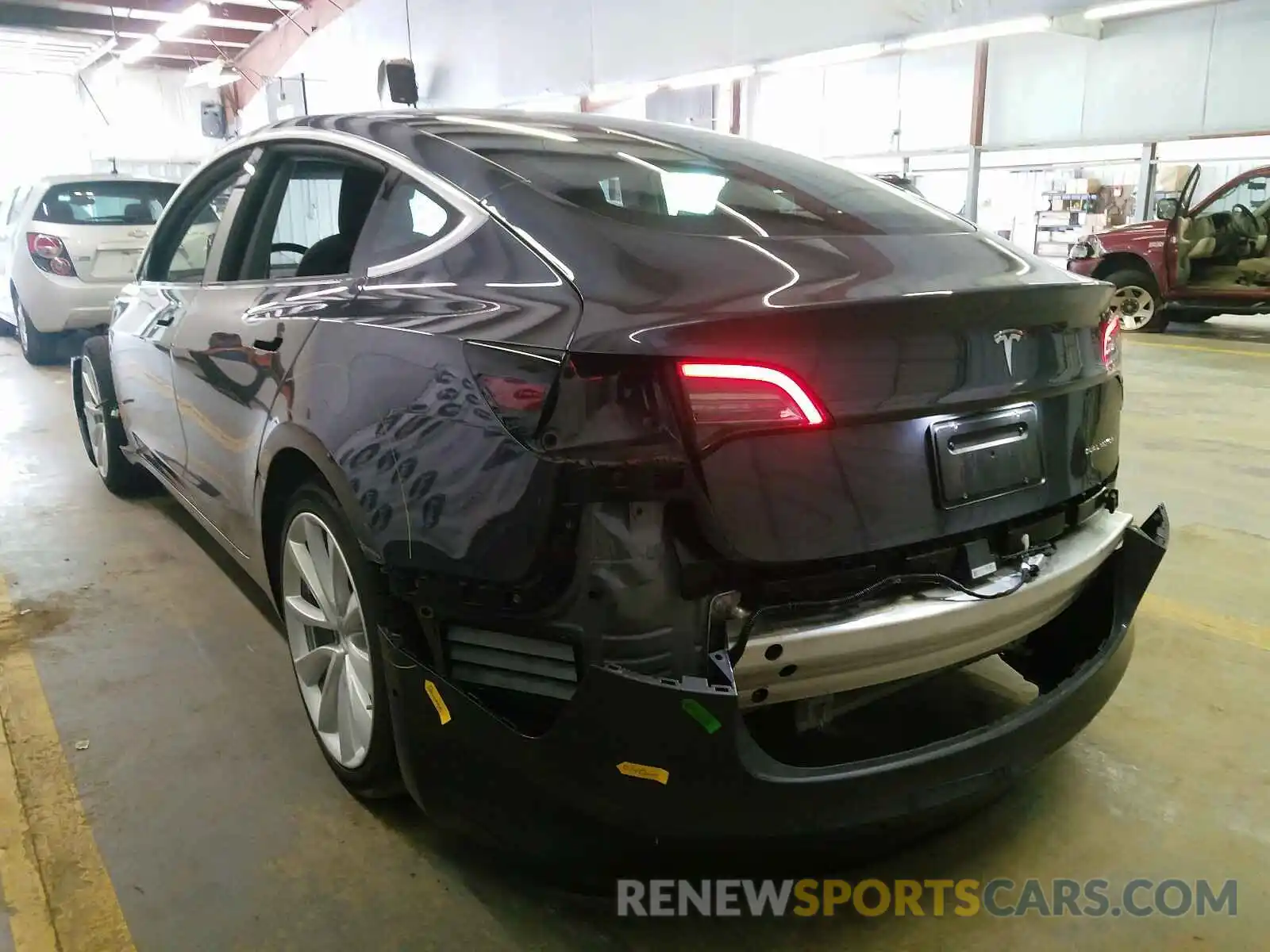 3 Photograph of a damaged car 5YJ3E1EB3LF620166 TESLA MODEL 3 2020