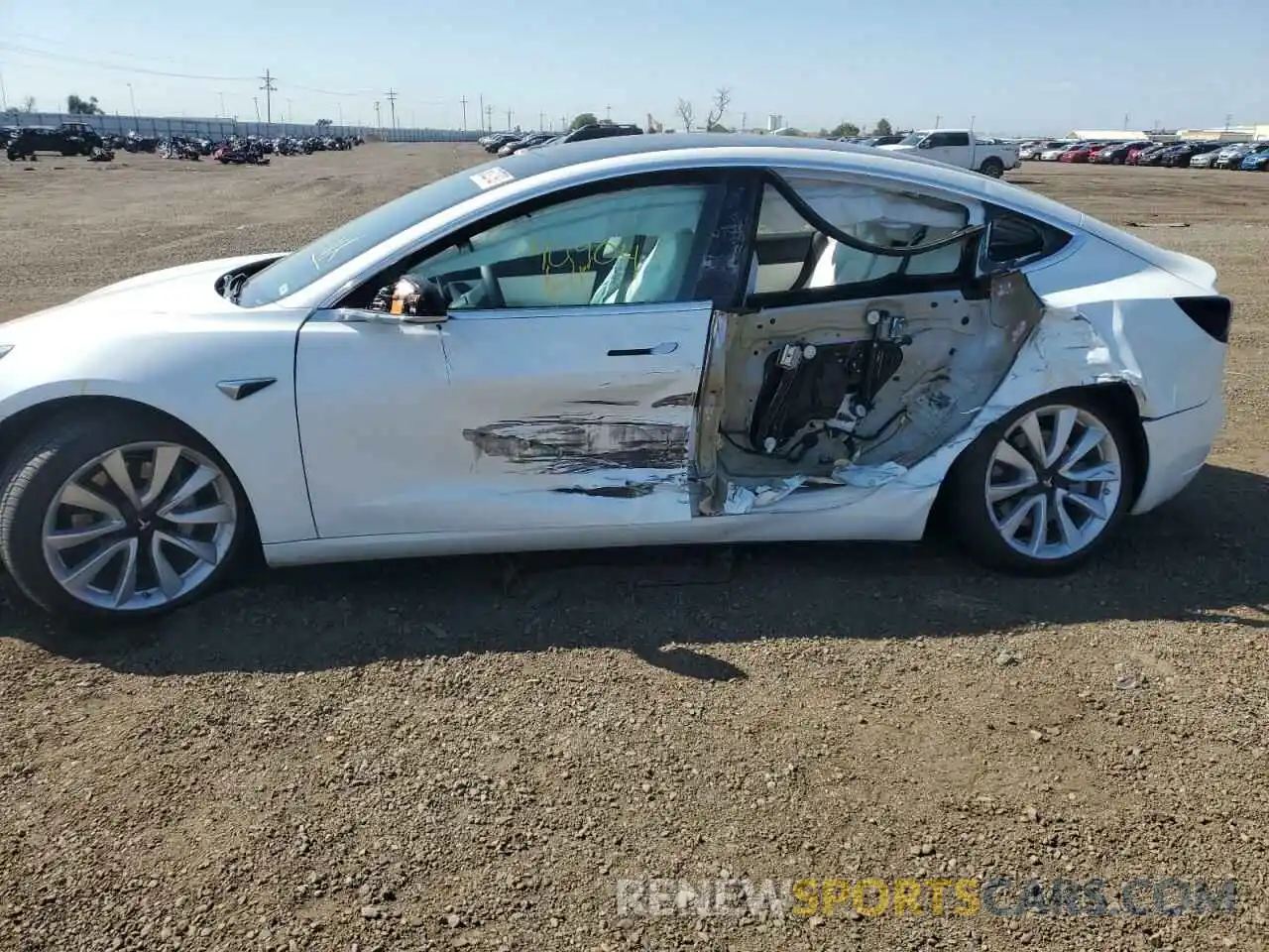 9 Photograph of a damaged car 5YJ3E1EB3LF622614 TESLA MODEL 3 2020