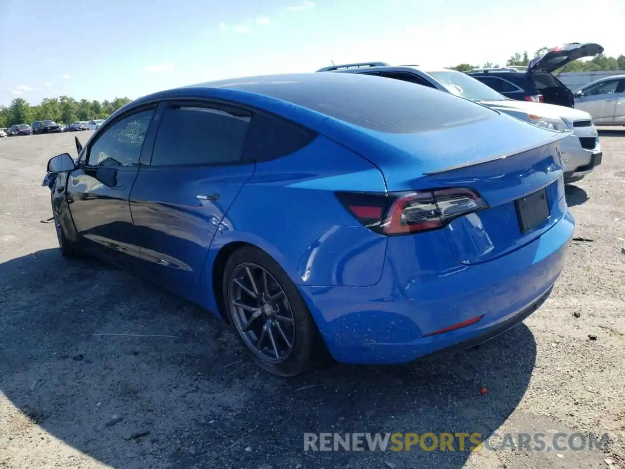 3 Photograph of a damaged car 5YJ3E1EB3LF637243 TESLA MODEL 3 2020