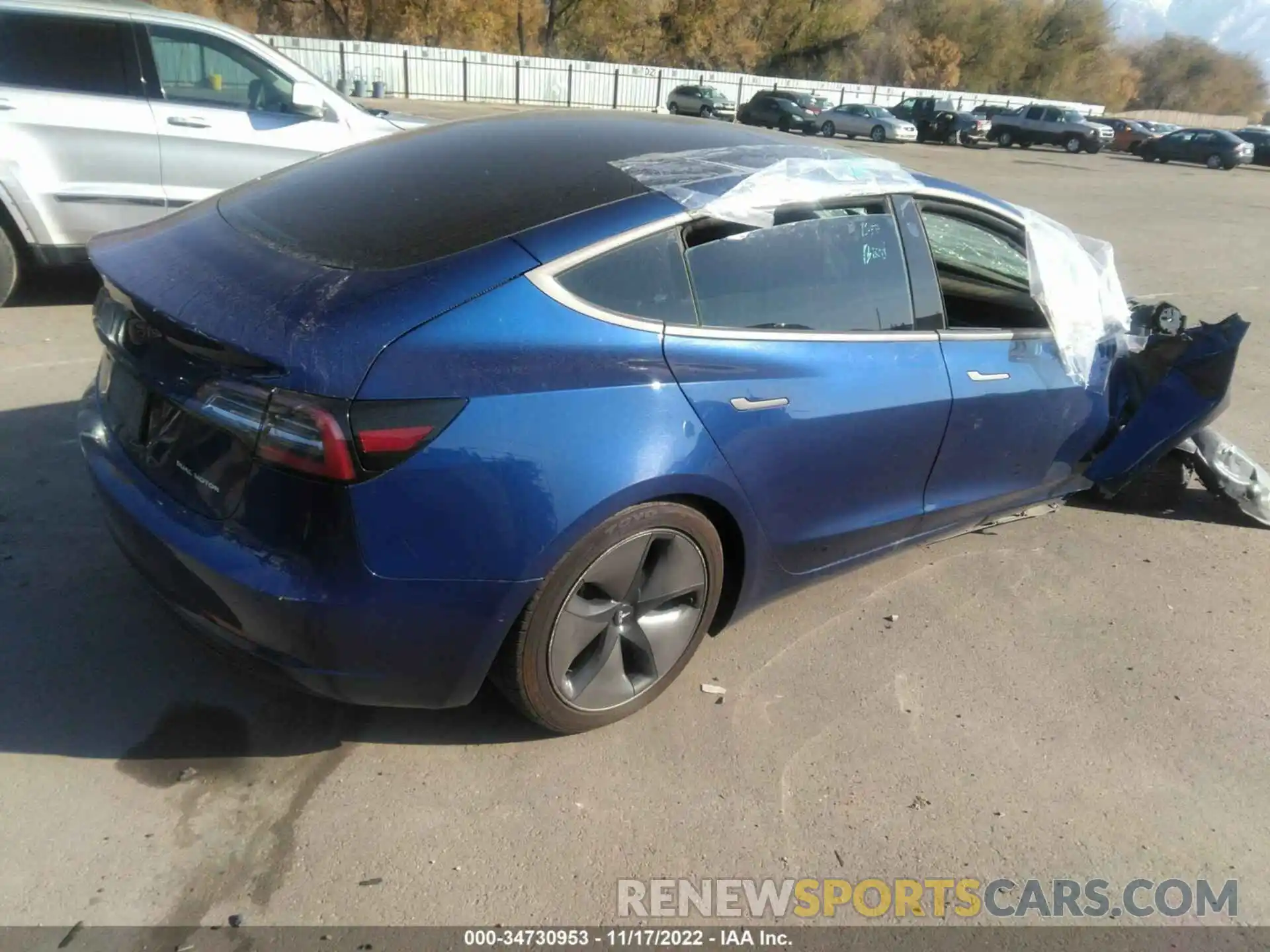 4 Фотография поврежденного автомобиля 5YJ3E1EB3LF664720 TESLA MODEL 3 2020