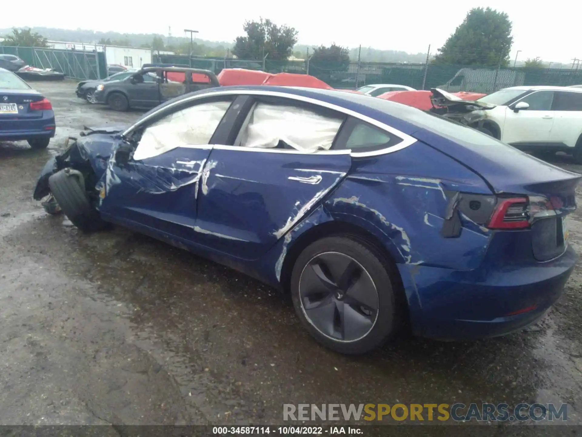 3 Photograph of a damaged car 5YJ3E1EB3LF668542 TESLA MODEL 3 2020