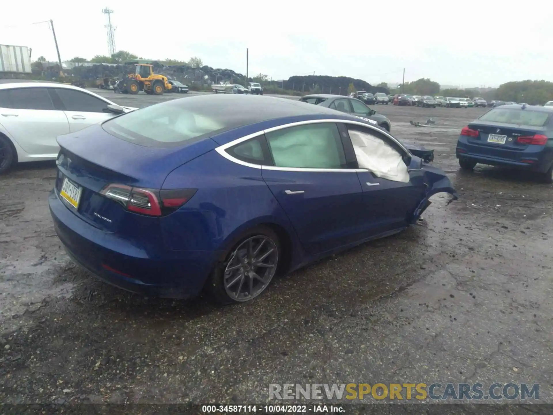 4 Photograph of a damaged car 5YJ3E1EB3LF668542 TESLA MODEL 3 2020