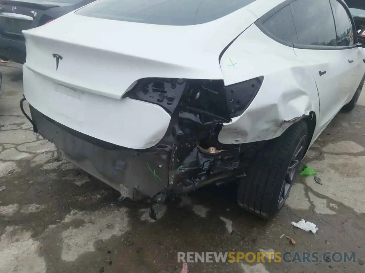 9 Photograph of a damaged car 5YJ3E1EB3LF710403 TESLA MODEL 3 2020