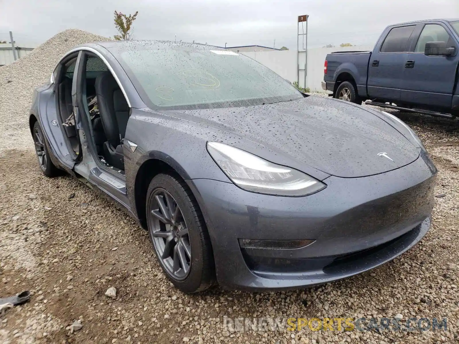 1 Photograph of a damaged car 5YJ3E1EB3LF734927 TESLA MODEL 3 2020