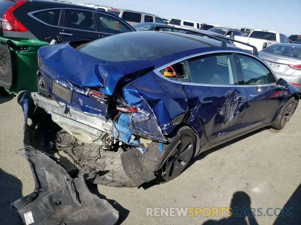 4 Photograph of a damaged car 5YJ3E1EB3LF741571 TESLA MODEL 3 2020