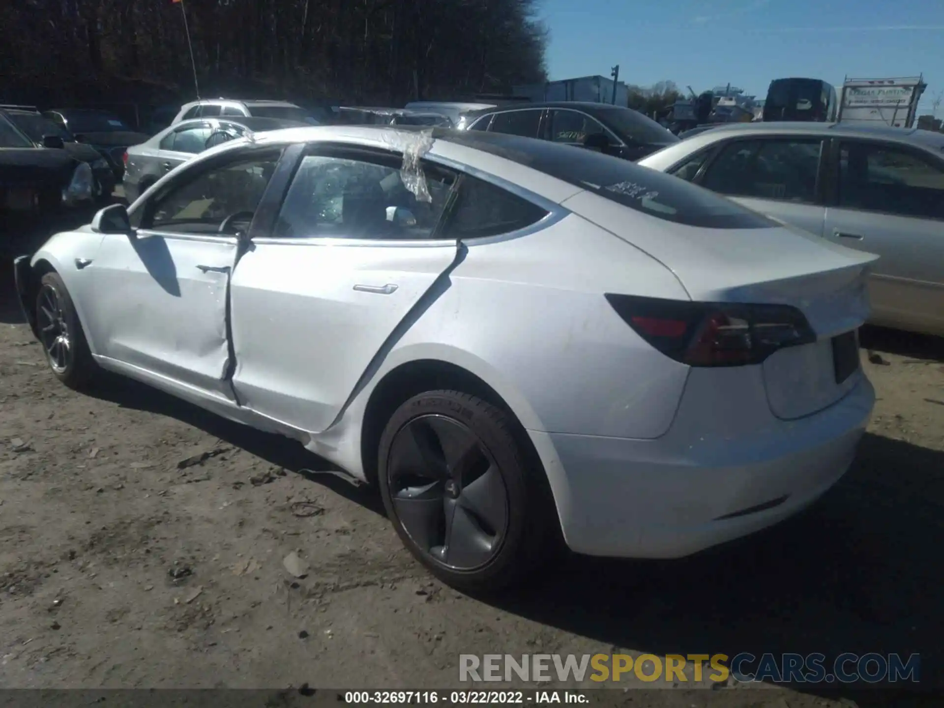 3 Photograph of a damaged car 5YJ3E1EB3LF746530 TESLA MODEL 3 2020