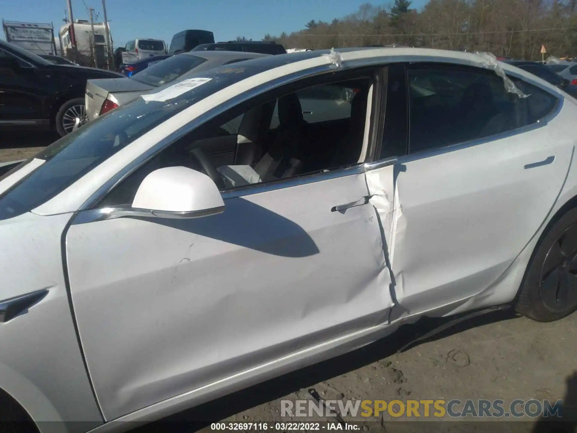 6 Photograph of a damaged car 5YJ3E1EB3LF746530 TESLA MODEL 3 2020