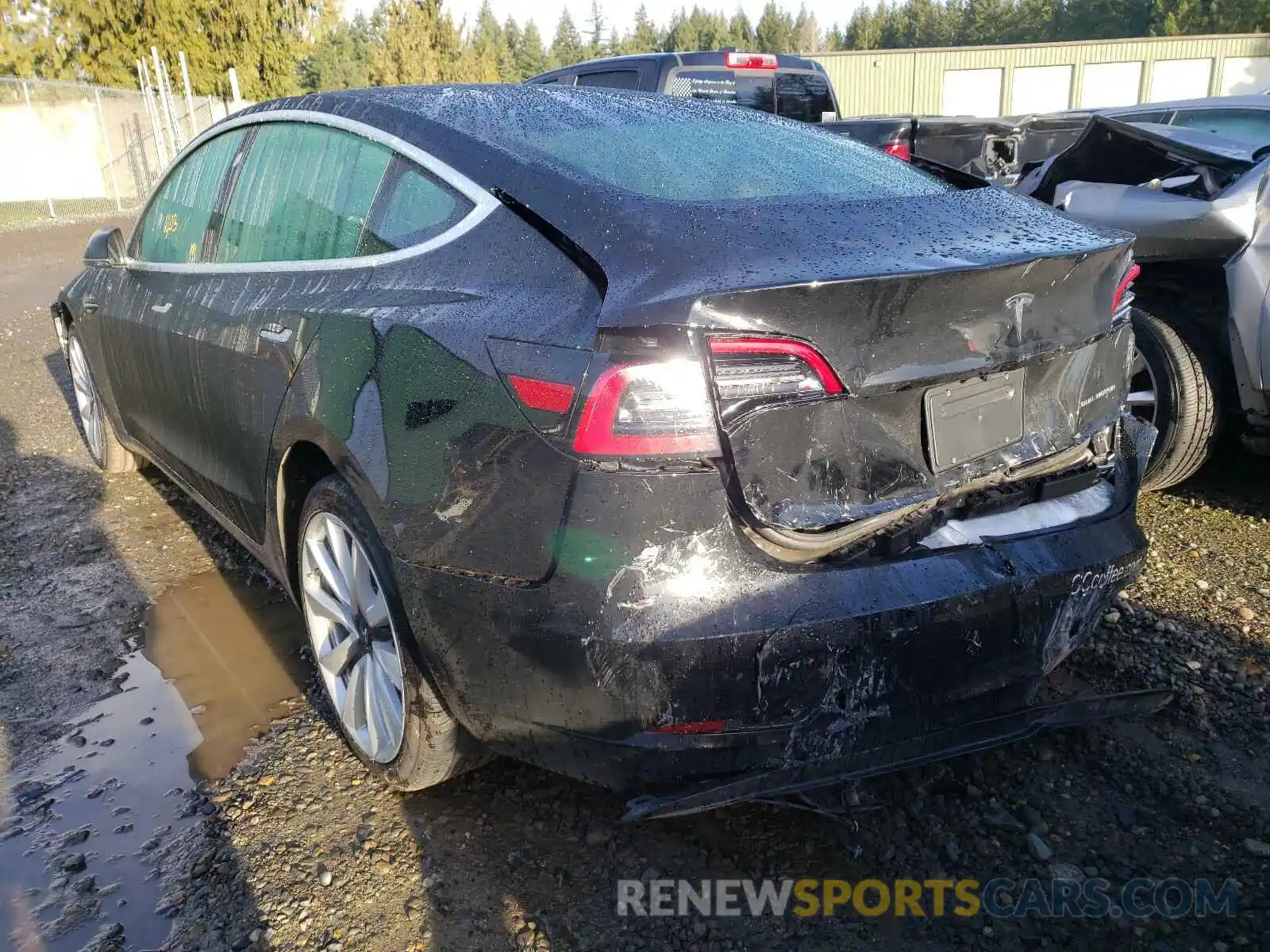 3 Photograph of a damaged car 5YJ3E1EB3LF746592 TESLA MODEL 3 2020