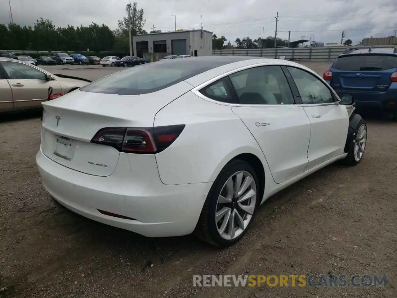 4 Фотография поврежденного автомобиля 5YJ3E1EB3LF796117 TESLA MODEL 3 2020