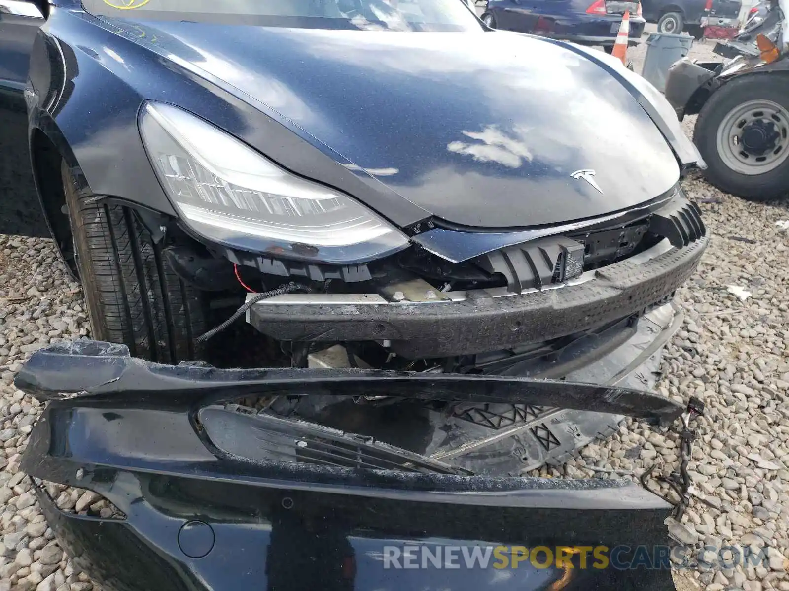 9 Photograph of a damaged car 5YJ3E1EB4LF520609 TESLA MODEL 3 2020