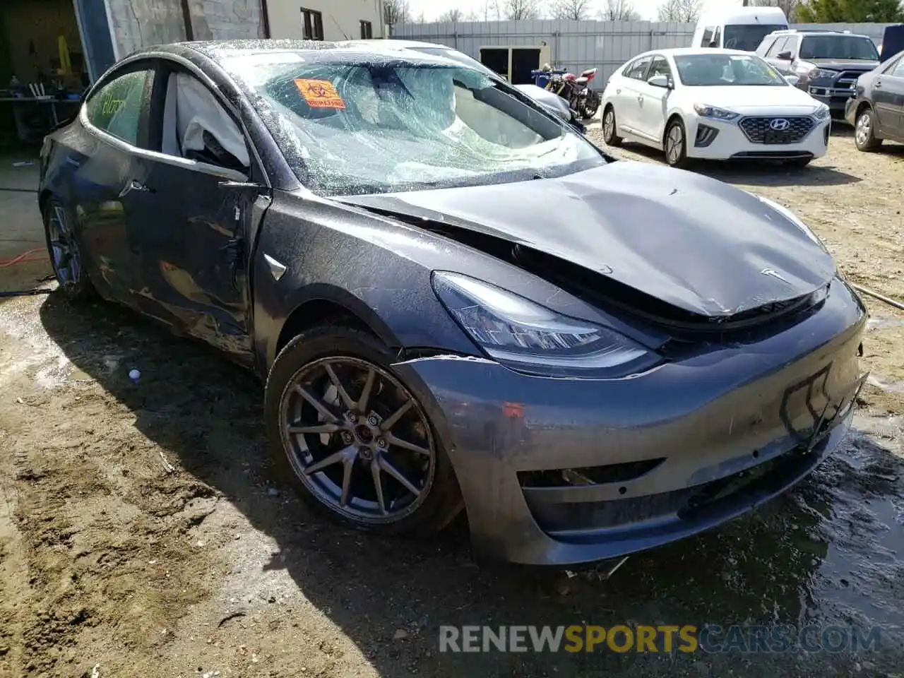 1 Photograph of a damaged car 5YJ3E1EB4LF534784 TESLA MODEL 3 2020