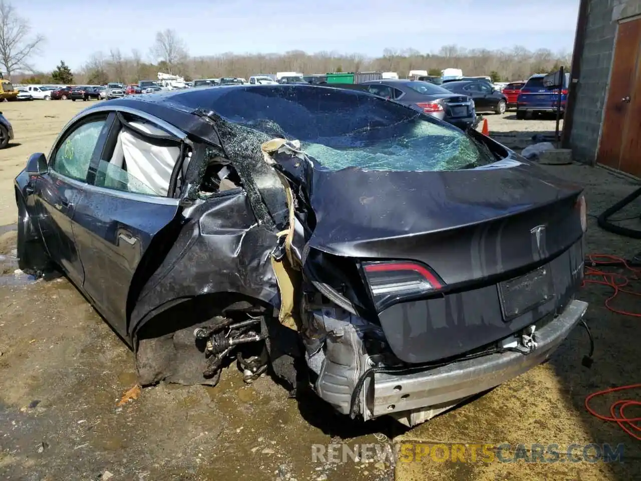 3 Photograph of a damaged car 5YJ3E1EB4LF534784 TESLA MODEL 3 2020