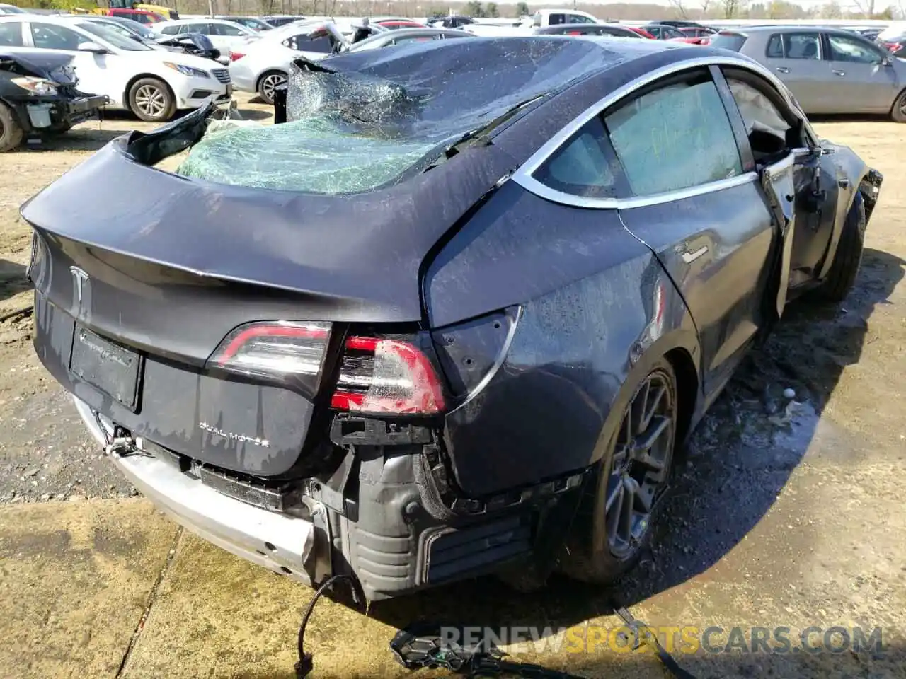 4 Photograph of a damaged car 5YJ3E1EB4LF534784 TESLA MODEL 3 2020