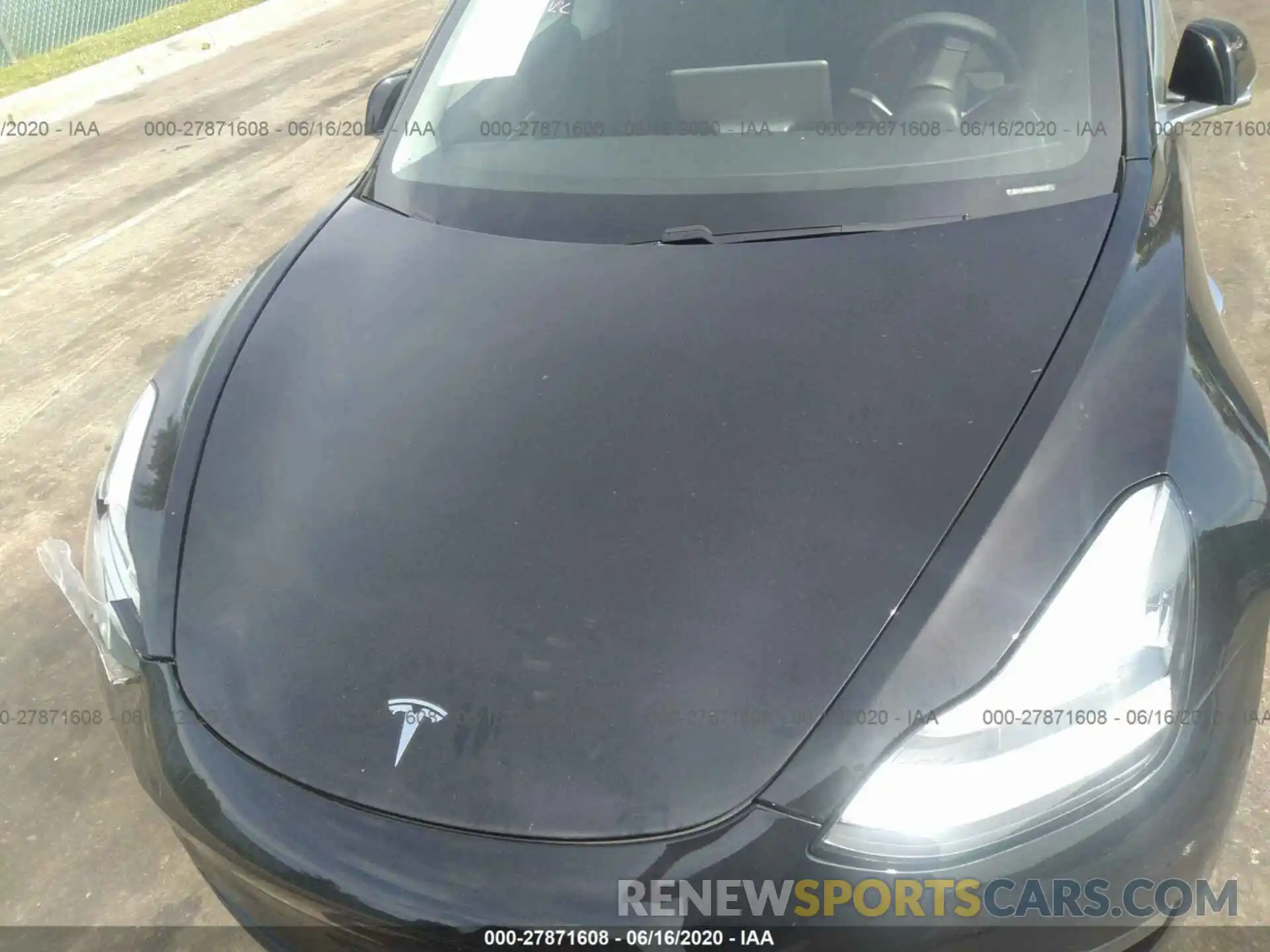 10 Photograph of a damaged car 5YJ3E1EB4LF599733 TESLA MODEL 3 2020