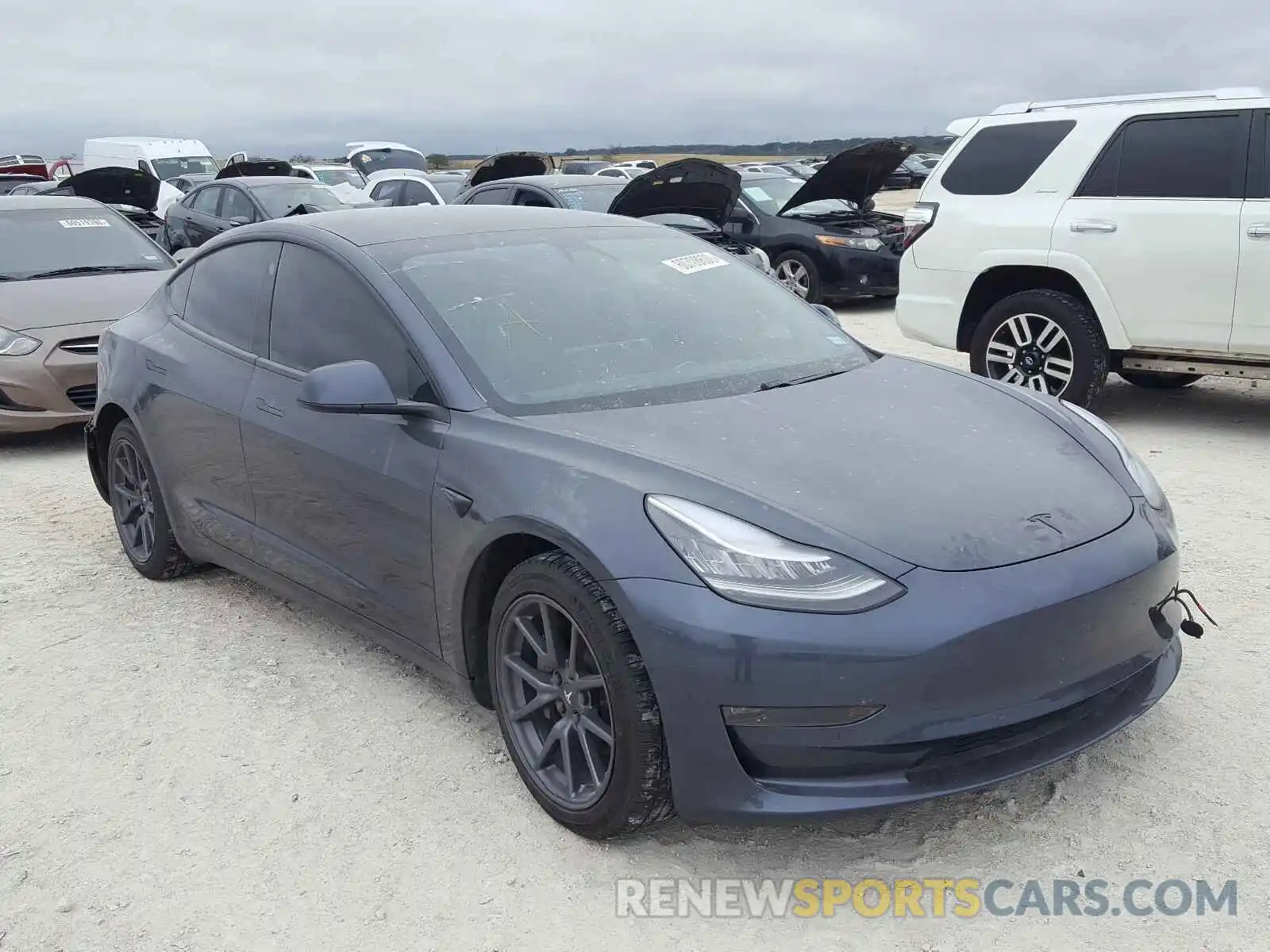 1 Photograph of a damaged car 5YJ3E1EB4LF616739 TESLA MODEL 3 2020