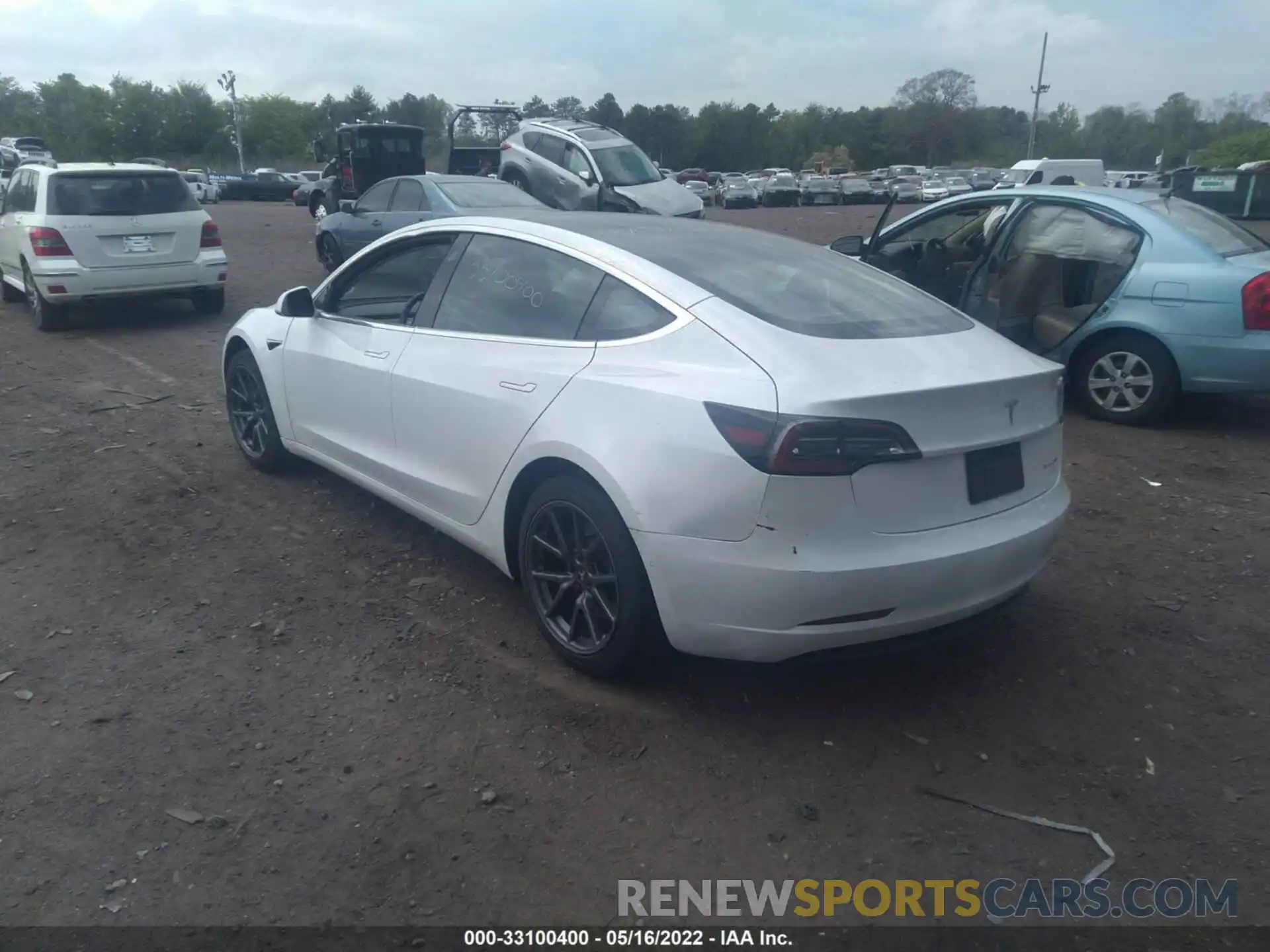 3 Photograph of a damaged car 5YJ3E1EB4LF618569 TESLA MODEL 3 2020