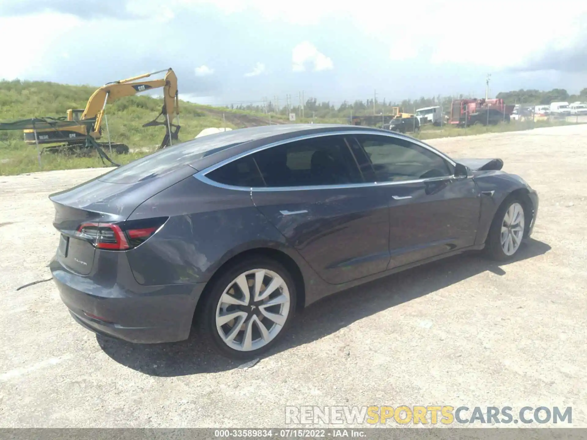 4 Фотография поврежденного автомобиля 5YJ3E1EB4LF620175 TESLA MODEL 3 2020