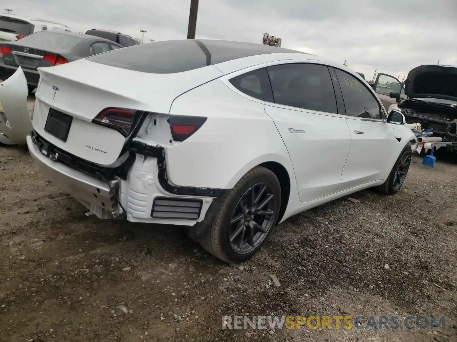 4 Photograph of a damaged car 5YJ3E1EB4LF622279 TESLA MODEL 3 2020