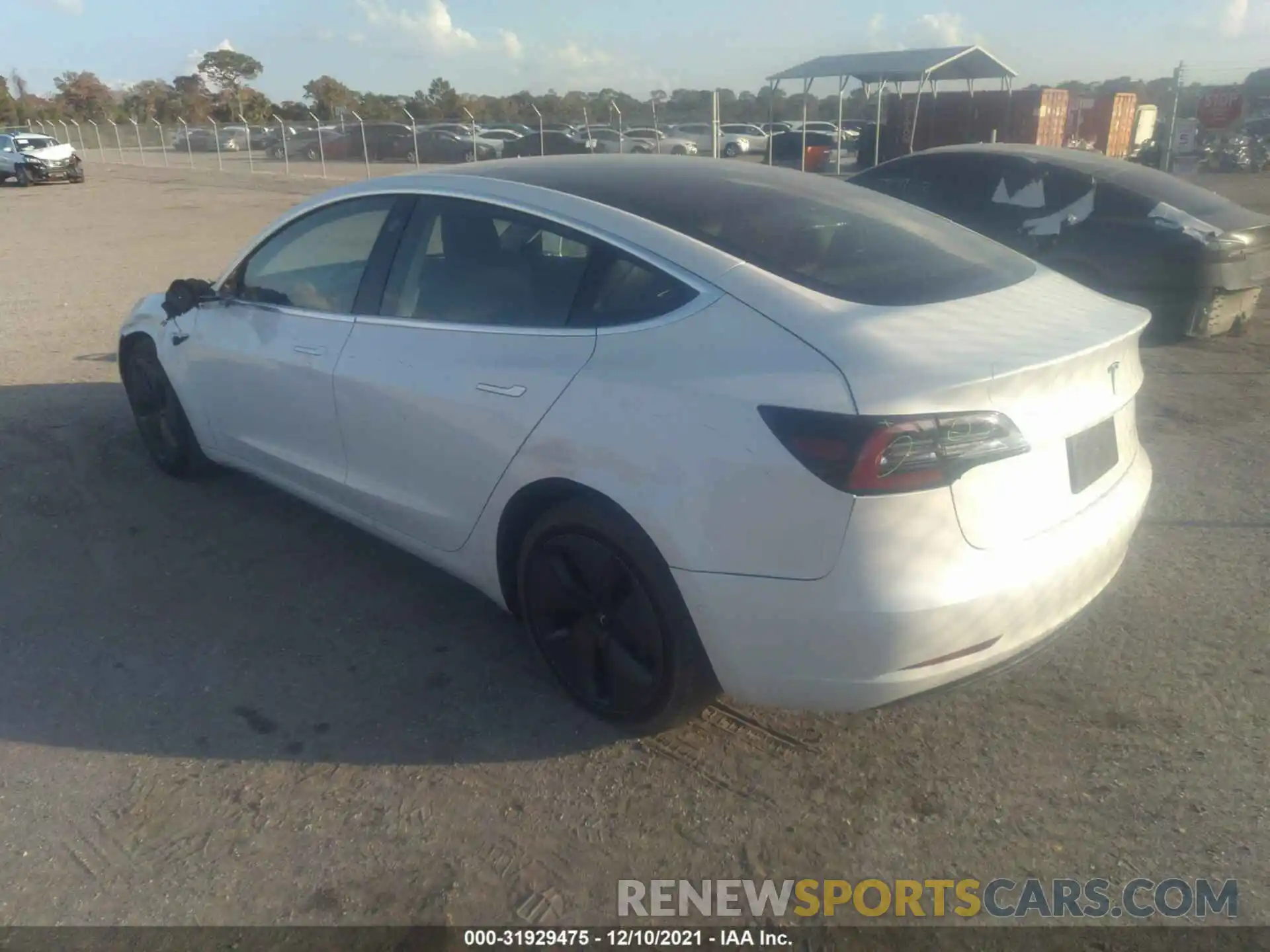 3 Photograph of a damaged car 5YJ3E1EB4LF629037 TESLA MODEL 3 2020