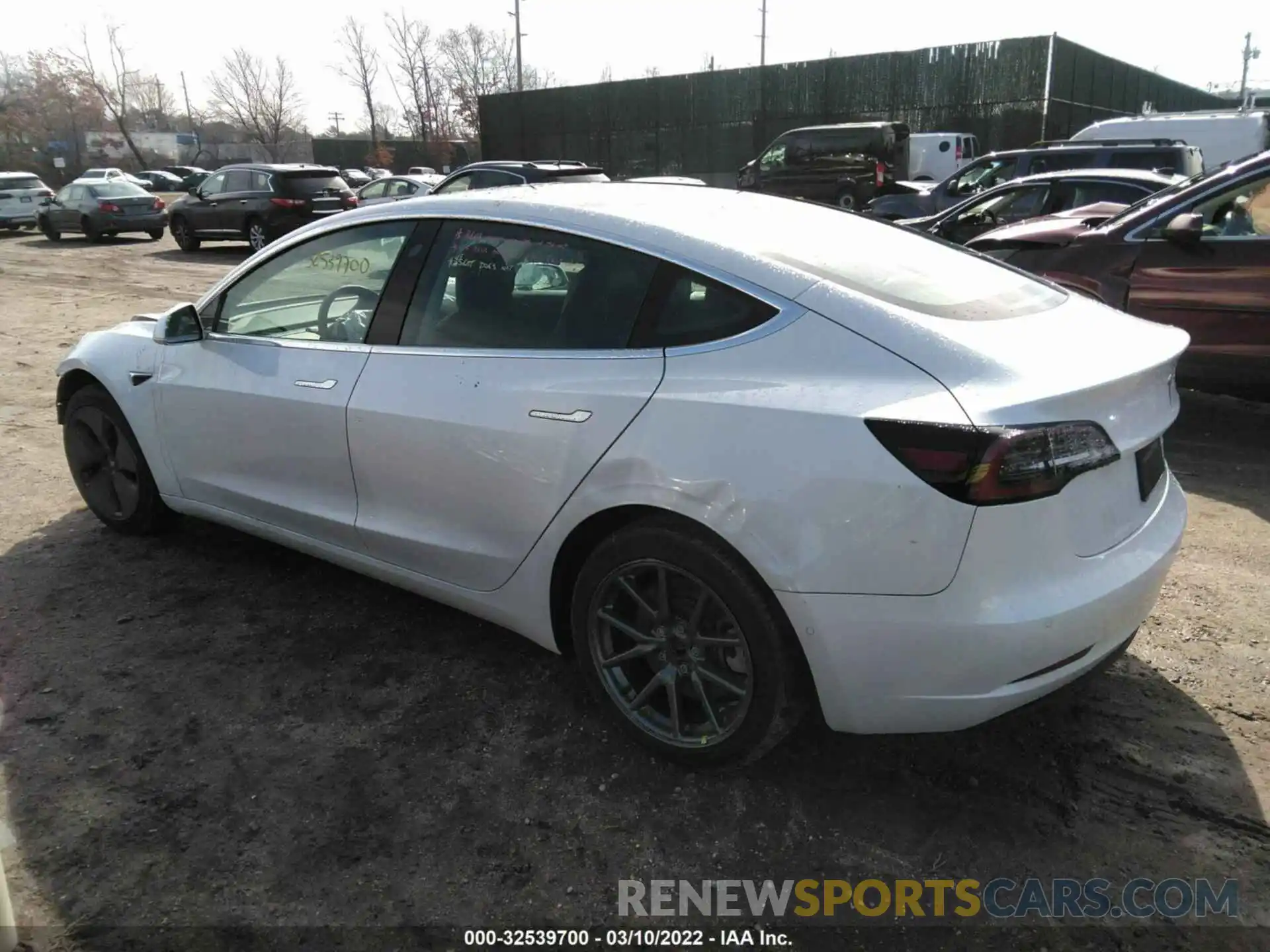 3 Photograph of a damaged car 5YJ3E1EB4LF637333 TESLA MODEL 3 2020