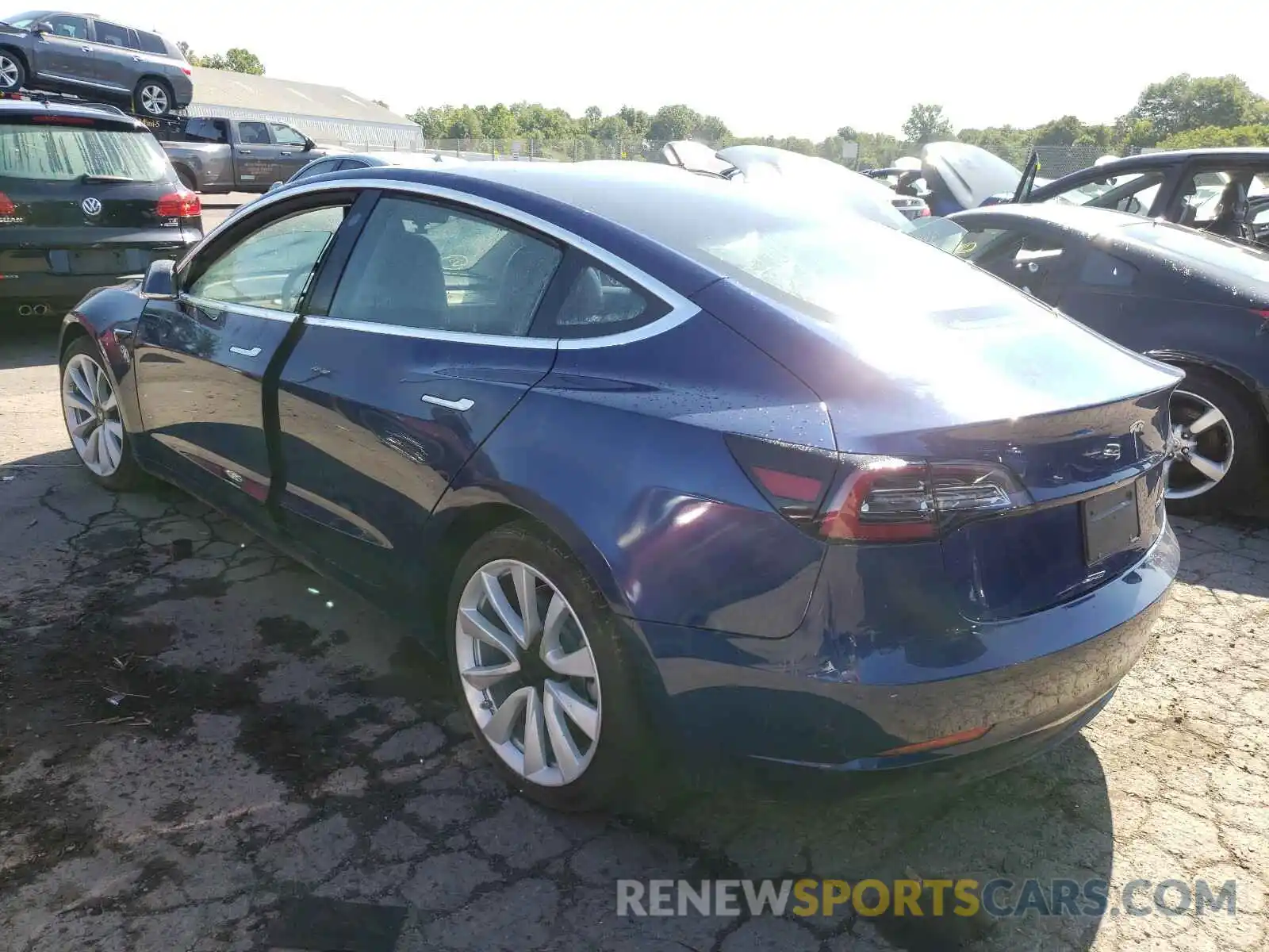 3 Photograph of a damaged car 5YJ3E1EB4LF646369 TESLA MODEL 3 2020