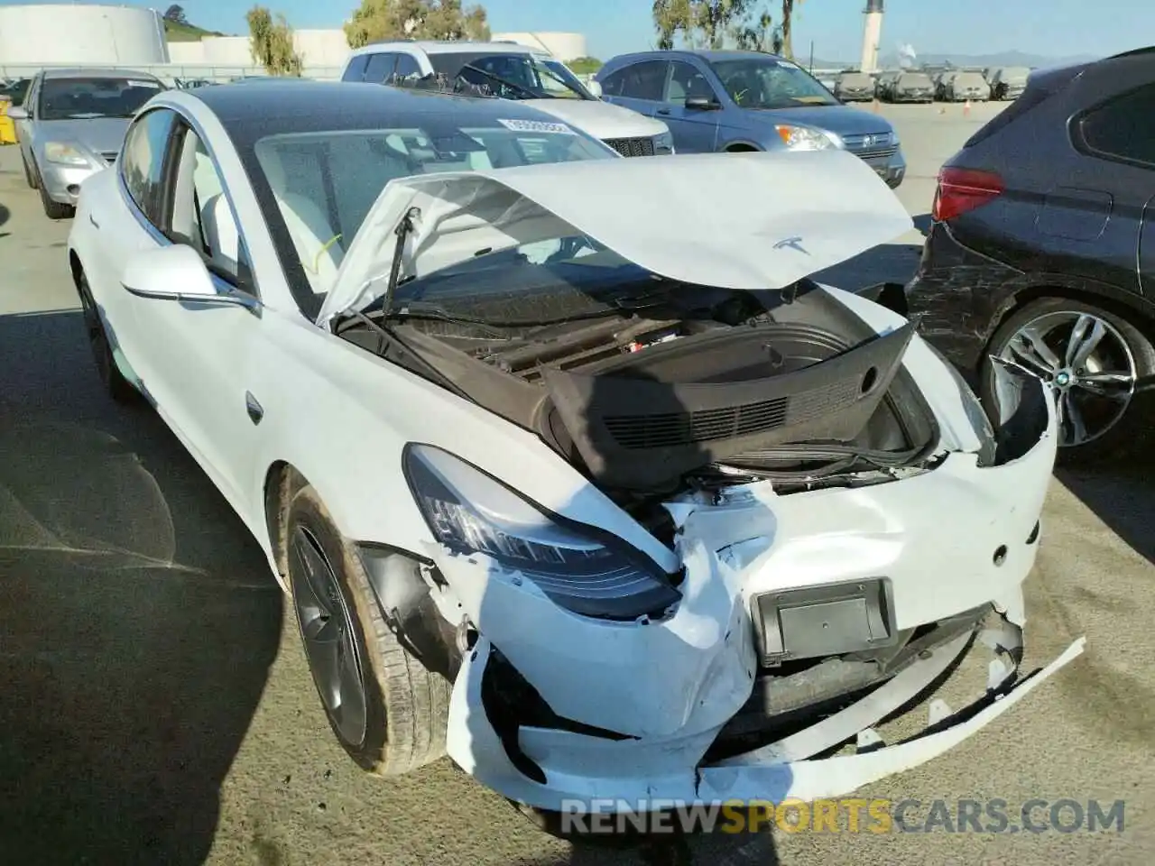 1 Photograph of a damaged car 5YJ3E1EB4LF651748 TESLA MODEL 3 2020