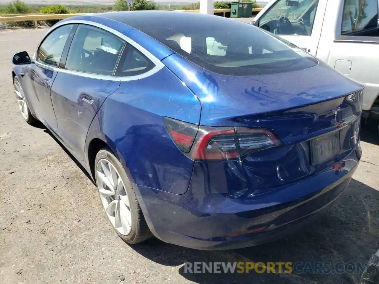 3 Photograph of a damaged car 5YJ3E1EB4LF667187 TESLA MODEL 3 2020