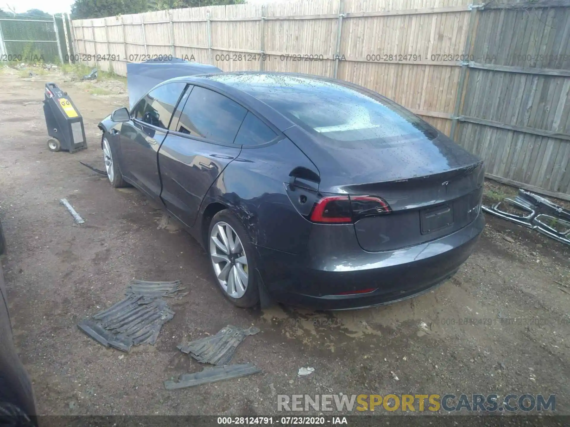 3 Photograph of a damaged car 5YJ3E1EB4LF668842 TESLA MODEL 3 2020