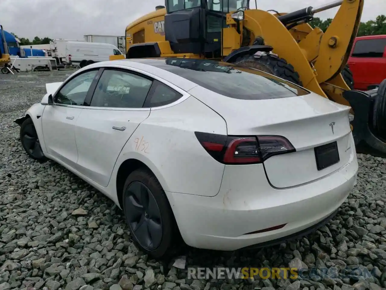 3 Photograph of a damaged car 5YJ3E1EB4LF741692 TESLA MODEL 3 2020