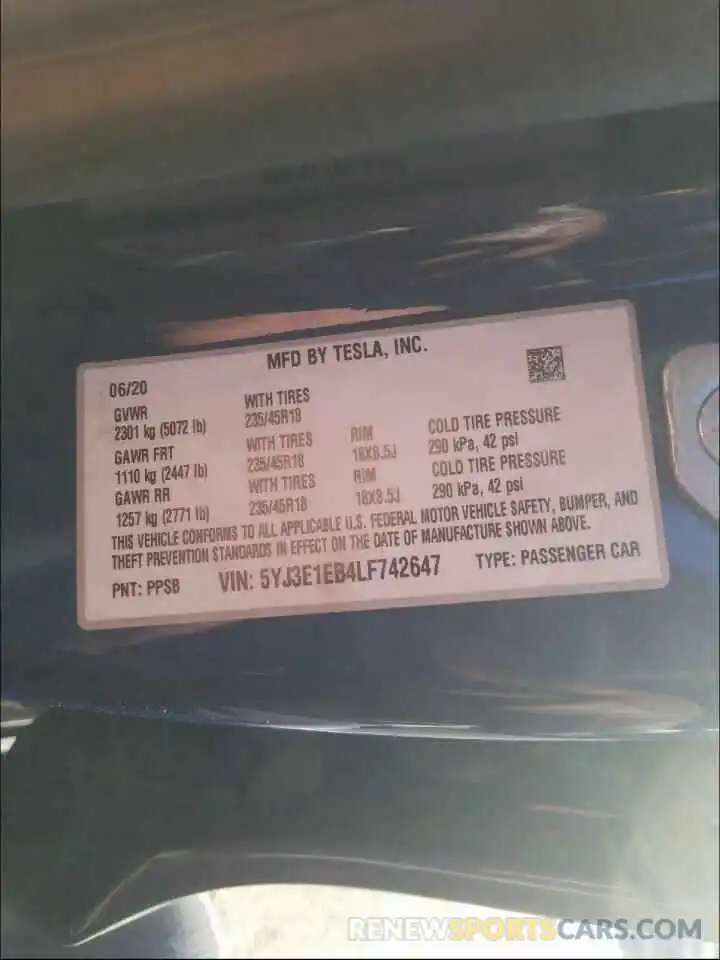 10 Photograph of a damaged car 5YJ3E1EB4LF742647 TESLA MODEL 3 2020