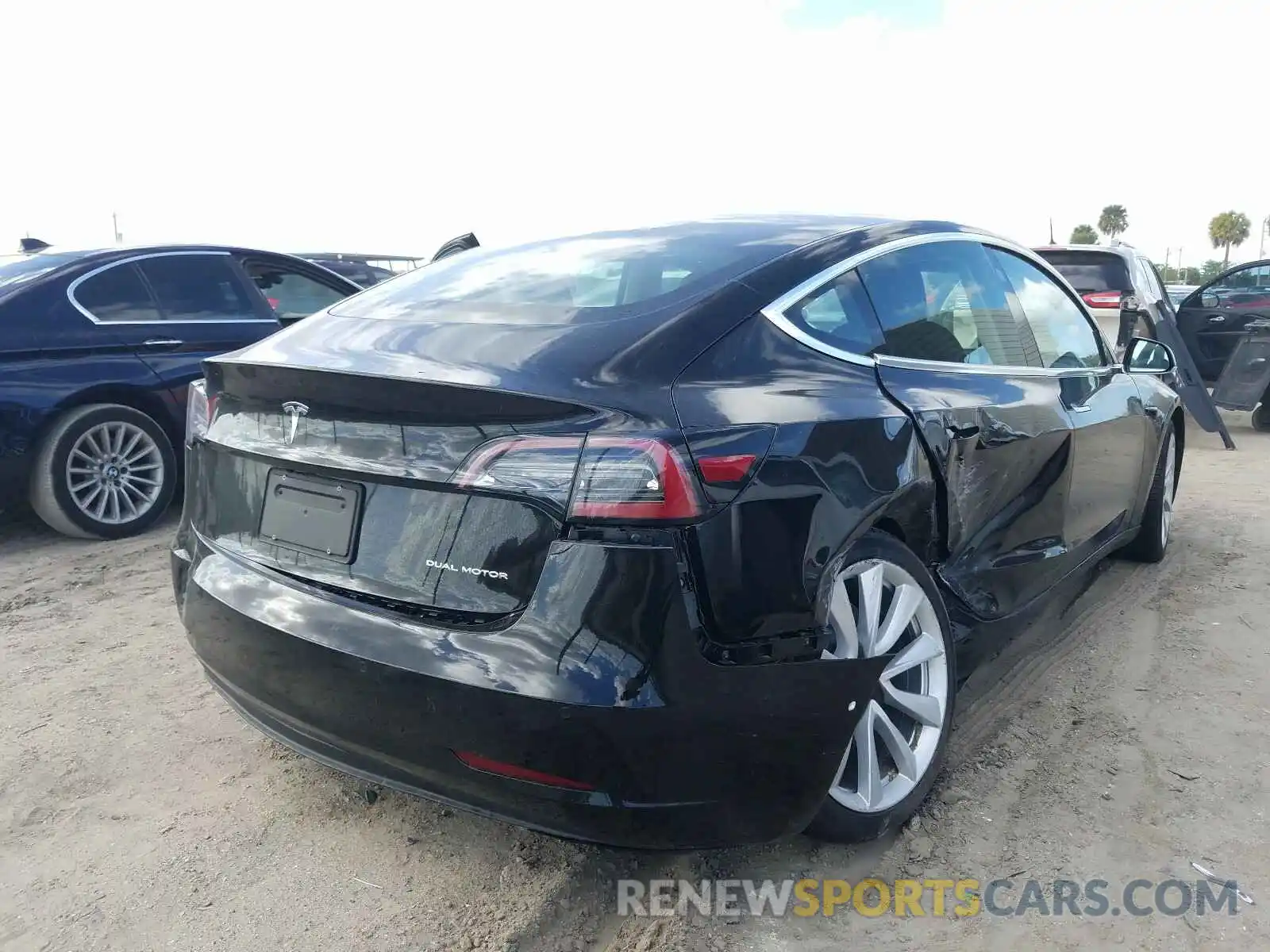 4 Фотография поврежденного автомобиля 5YJ3E1EB4LF787362 TESLA MODEL 3 2020