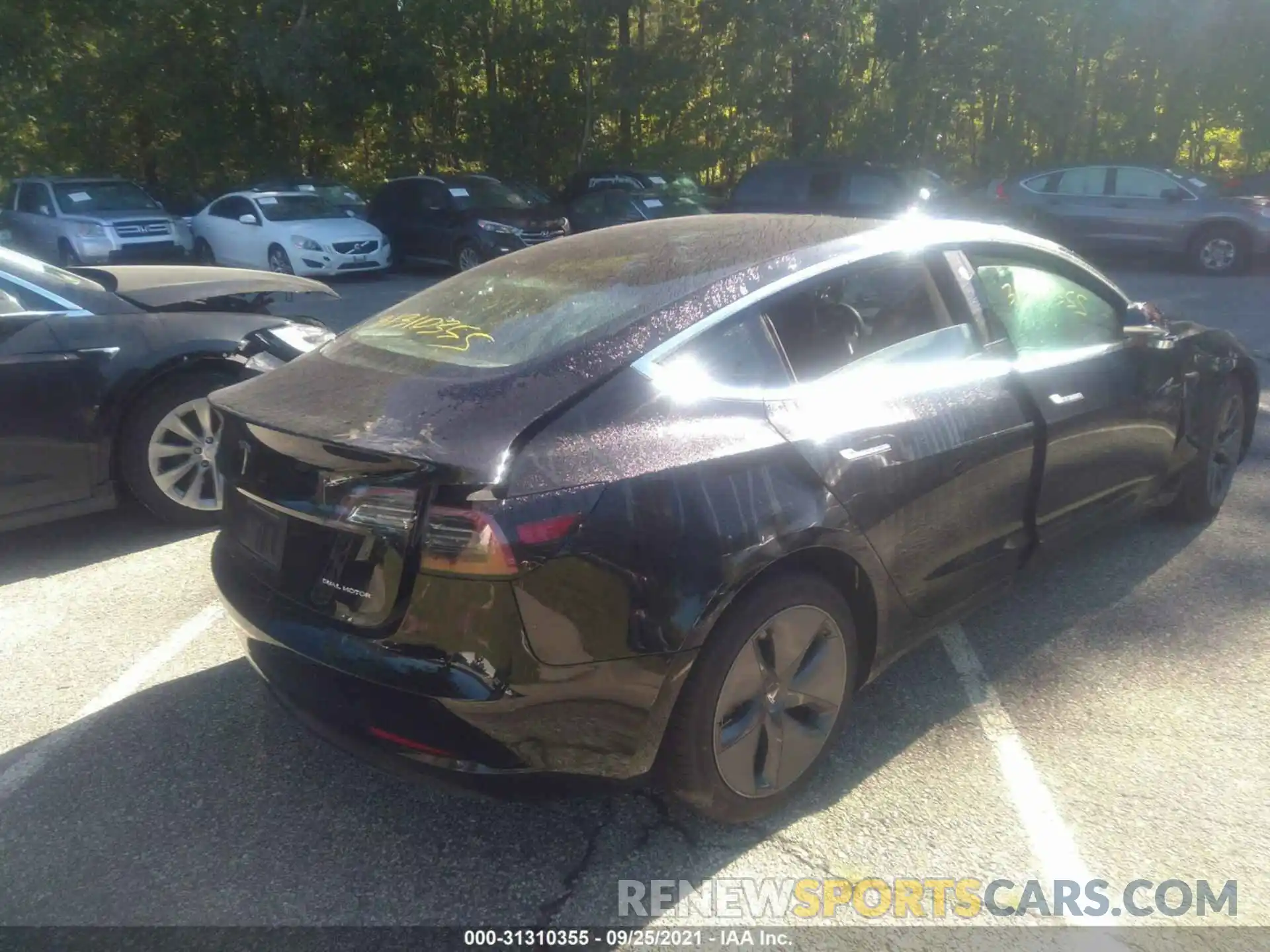 4 Photograph of a damaged car 5YJ3E1EB4LF800725 TESLA MODEL 3 2020