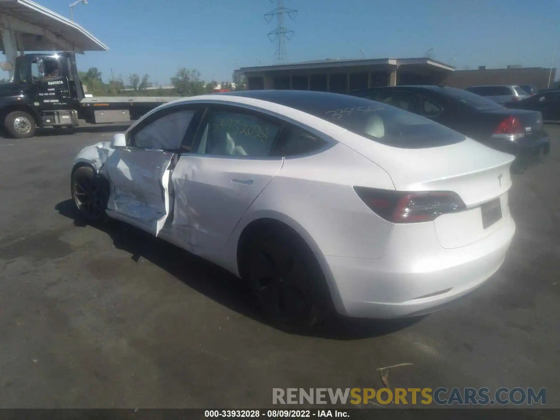 3 Photograph of a damaged car 5YJ3E1EB4LF806704 TESLA MODEL 3 2020