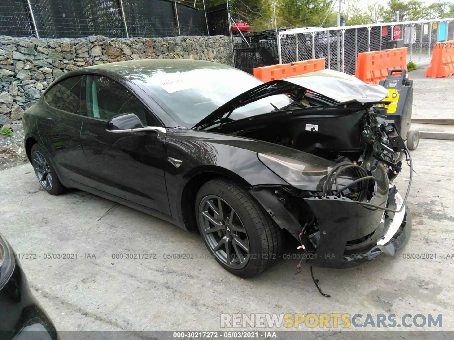 1 Photograph of a damaged car 5YJ3E1EB5LF599580 TESLA MODEL 3 2020