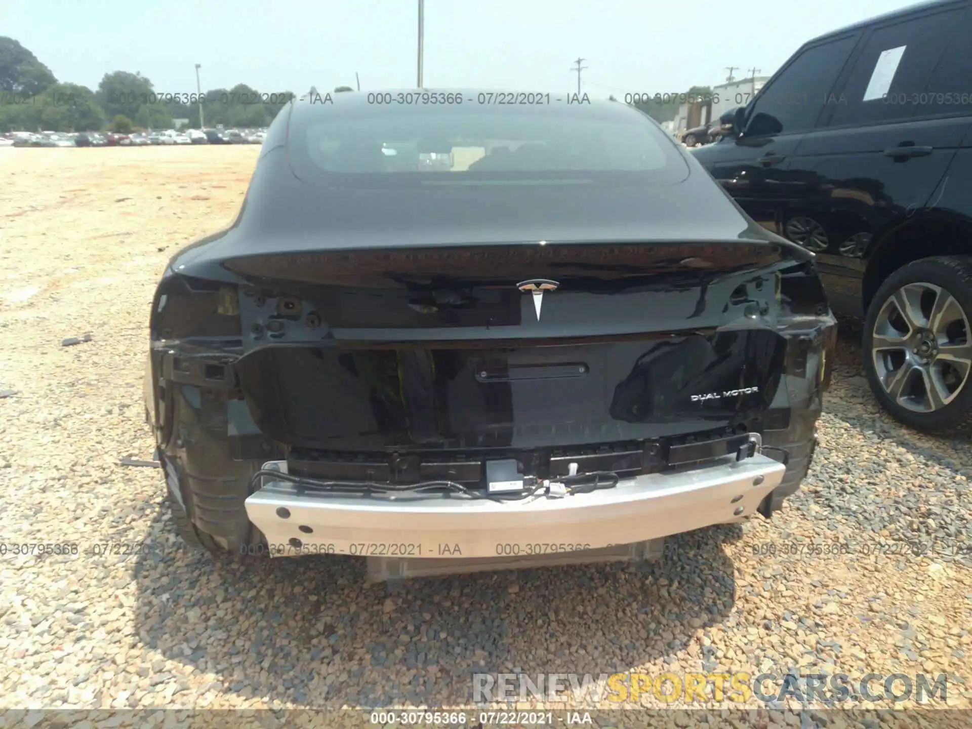 6 Photograph of a damaged car 5YJ3E1EB5LF600615 TESLA MODEL 3 2020