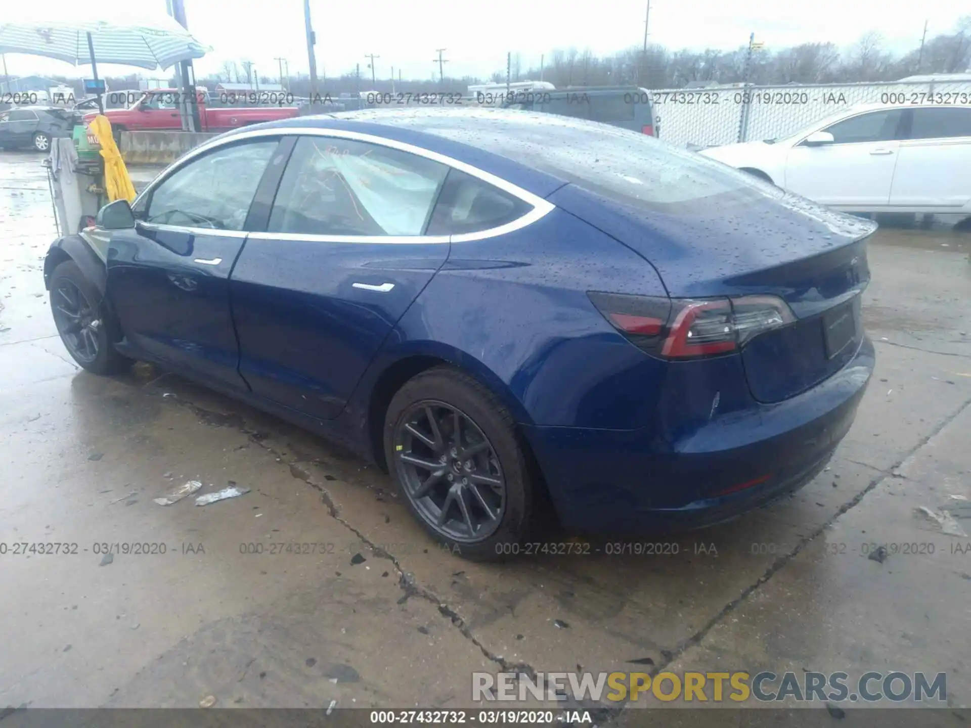 3 Photograph of a damaged car 5YJ3E1EB5LF617432 TESLA MODEL 3 2020