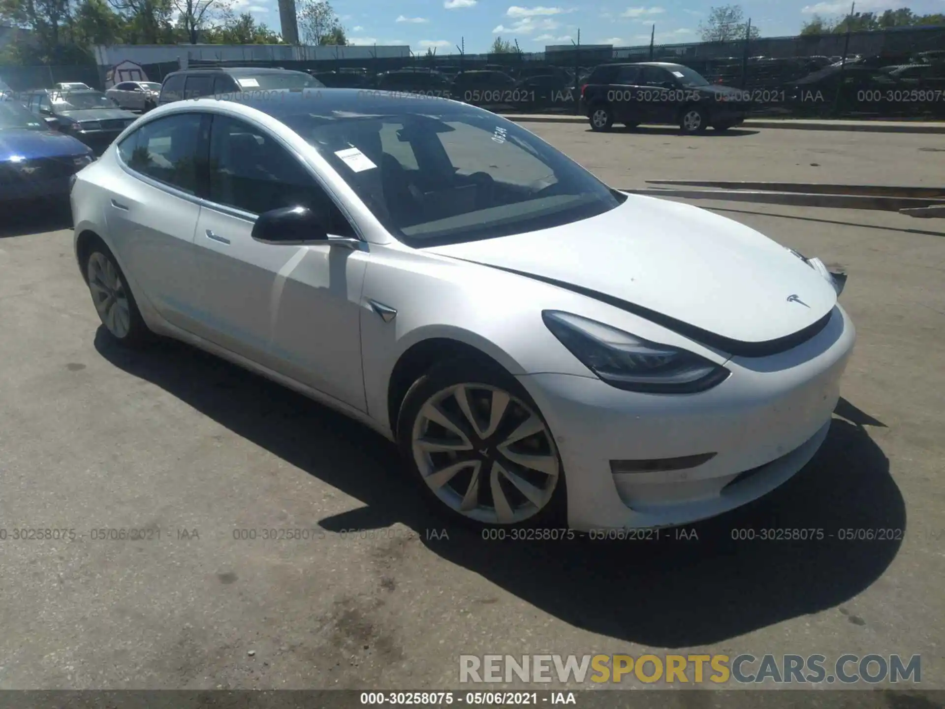 1 Photograph of a damaged car 5YJ3E1EB5LF621190 TESLA MODEL 3 2020