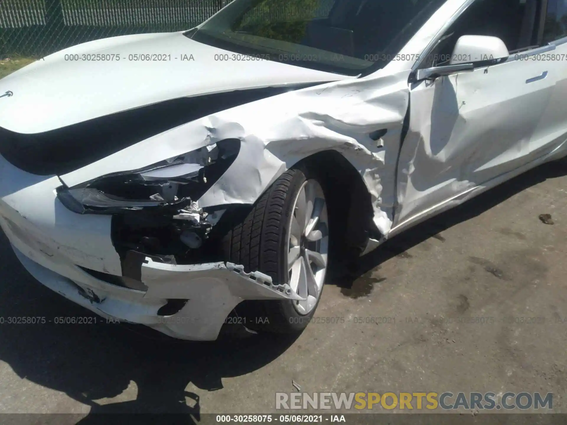 6 Photograph of a damaged car 5YJ3E1EB5LF621190 TESLA MODEL 3 2020