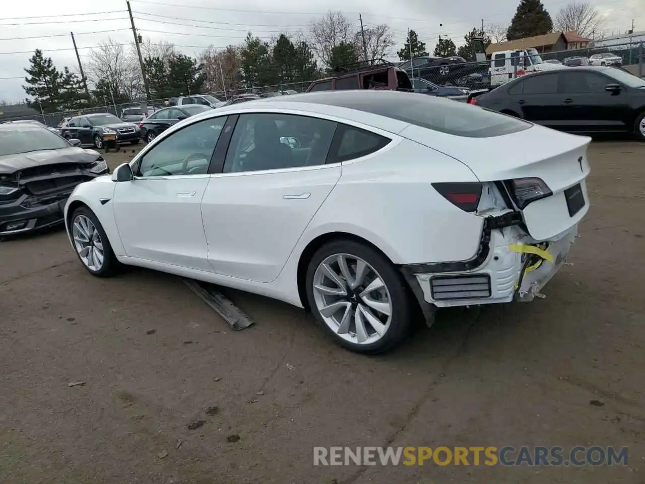 2 Photograph of a damaged car 5YJ3E1EB5LF621237 TESLA MODEL 3 2020