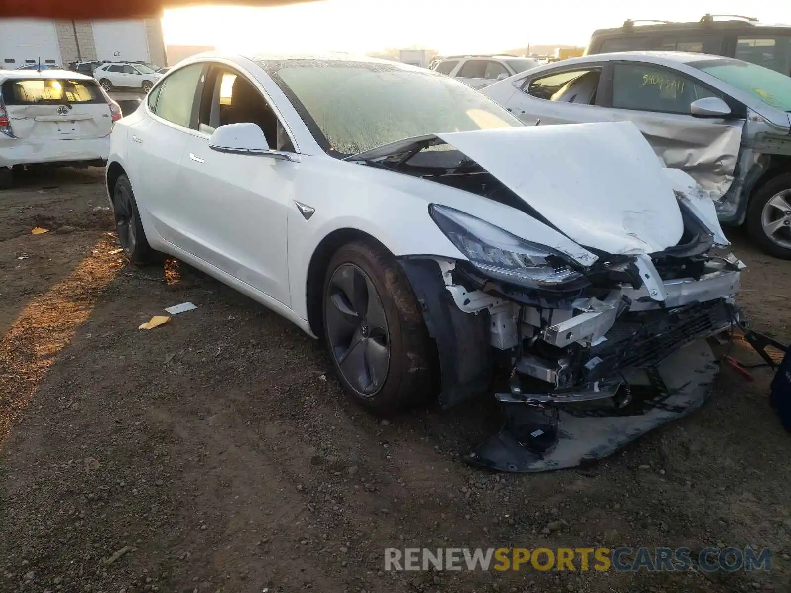 1 Photograph of a damaged car 5YJ3E1EB5LF637020 TESLA MODEL 3 2020