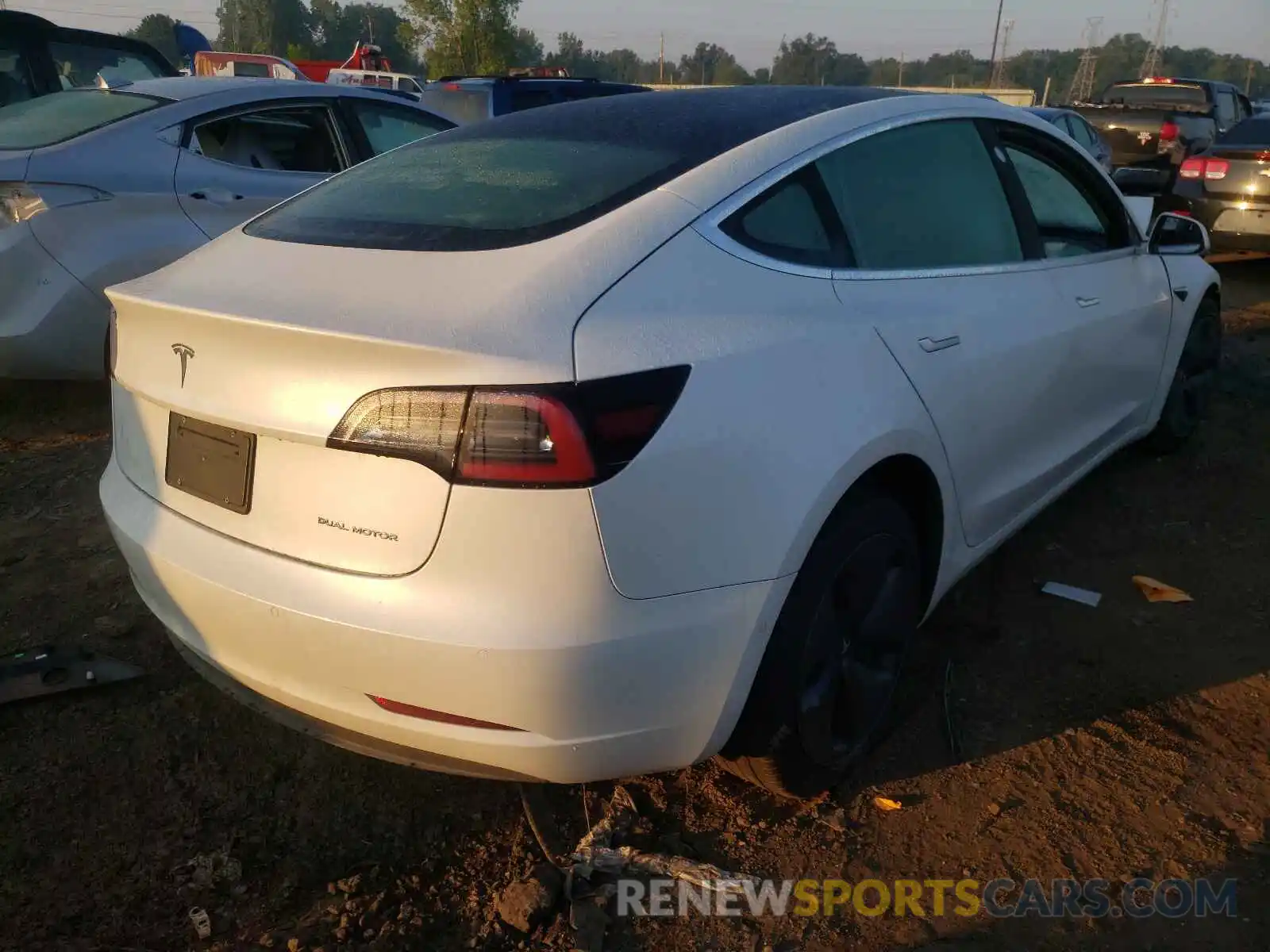 4 Фотография поврежденного автомобиля 5YJ3E1EB5LF637020 TESLA MODEL 3 2020