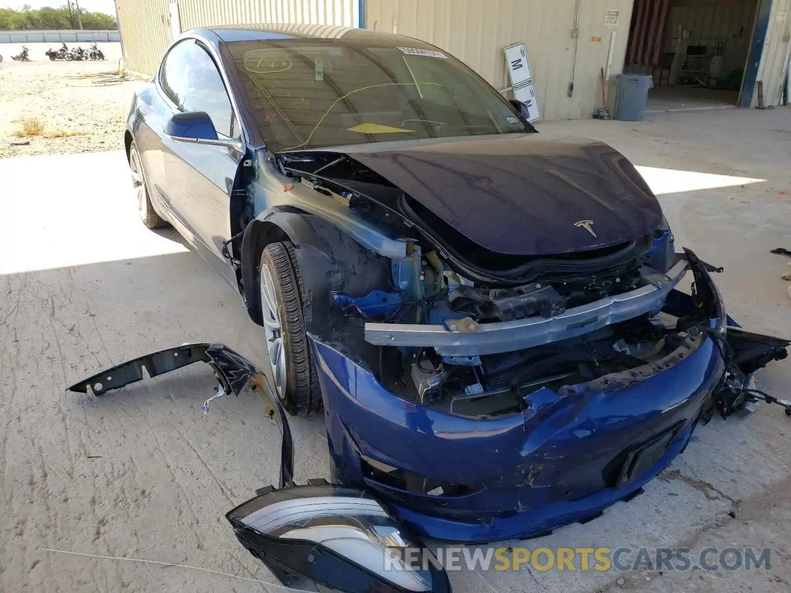 1 Photograph of a damaged car 5YJ3E1EB5LF638409 TESLA MODEL 3 2020