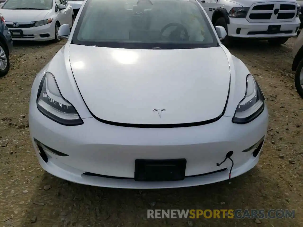 7 Photograph of a damaged car 5YJ3E1EB5LF639690 TESLA MODEL 3 2020