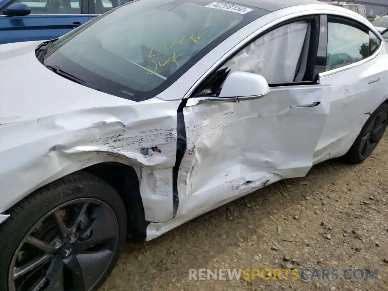 9 Photograph of a damaged car 5YJ3E1EB5LF639690 TESLA MODEL 3 2020