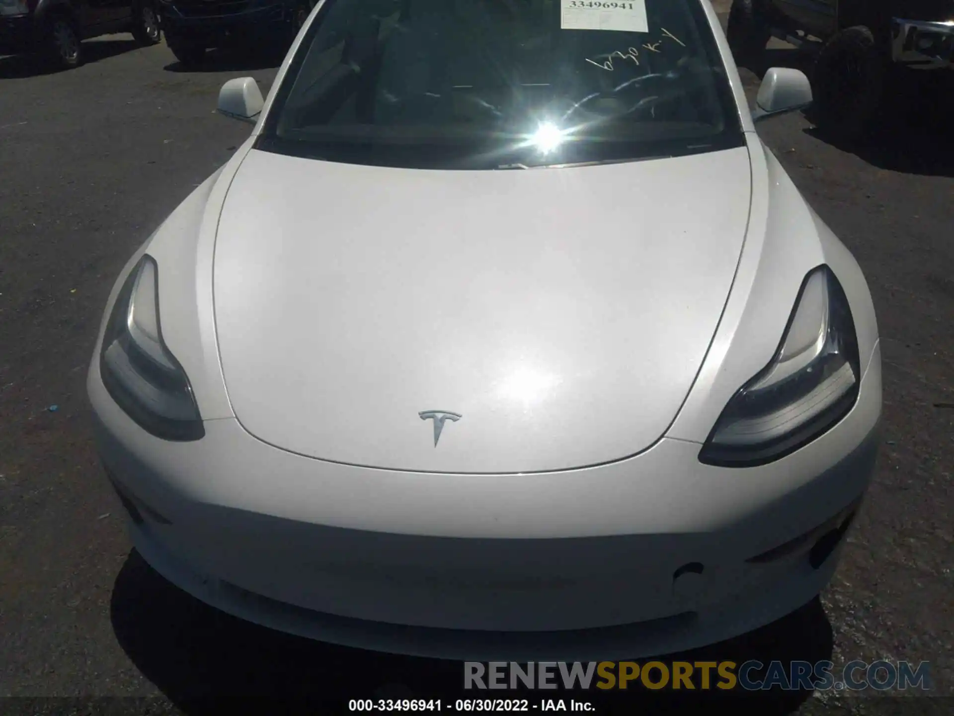 10 Photograph of a damaged car 5YJ3E1EB5LF639897 TESLA MODEL 3 2020