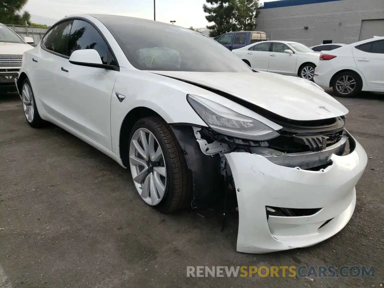 1 Photograph of a damaged car 5YJ3E1EB5LF643366 TESLA MODEL 3 2020