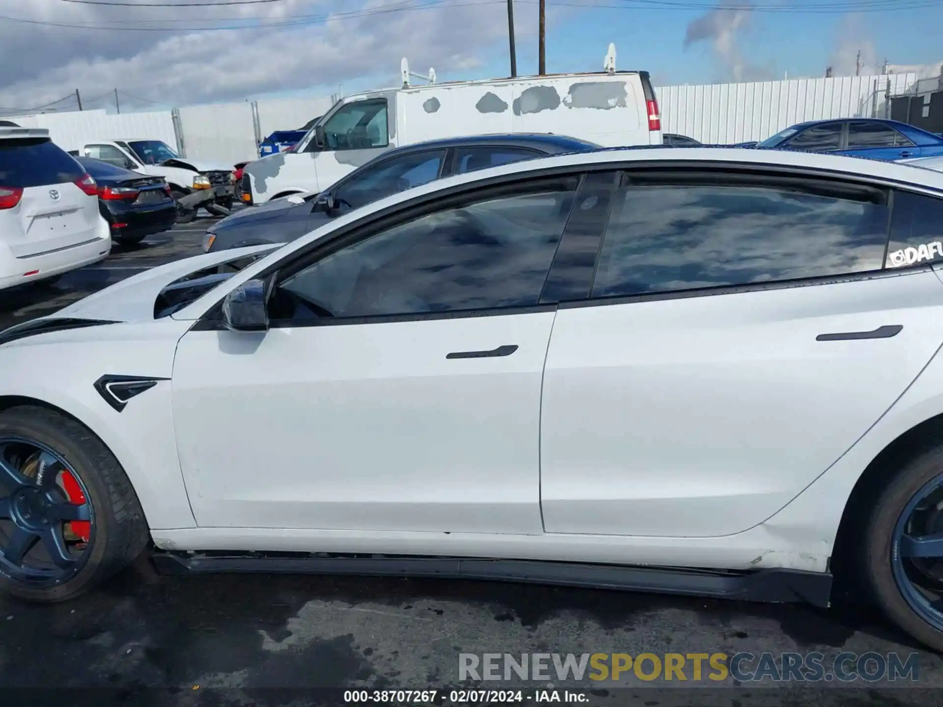 14 Photograph of a damaged car 5YJ3E1EB5LF665853 TESLA MODEL 3 2020